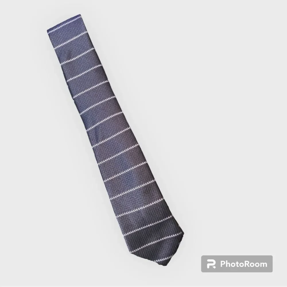 ⚡️ DKNY Striped Tie ~ Size OS⚡️